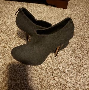Heeled booties